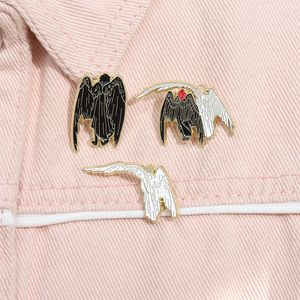 Alfinetes esmaltados com asas de anjo e asas do diabo, broches personalizados preto e branco de anjo, emblemas de lapela, joias de animais, presente para amigos