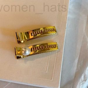 Hair Clips  Barrettes designer letter metal duckbill clip, gold hollow pearl hair light luxury, niche side bangs, broken accessory 35Z1