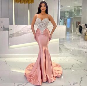 Luxury Crystals Spaghetti Straps Evening Dresses Beaded Satin Prom Dress Ruched Waist Sweep Train Womens vestidos de noche