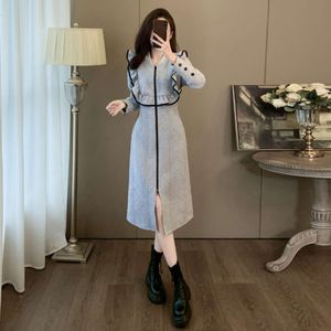 High End Elegant Casual for Women in Autumn and Winter 2023, New Commuting French Style Mid Length Collection Waist Guard Dress