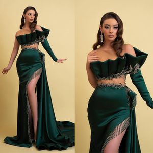 Projektant Sukienki na balu matryce Plasy Koraliki Aplikacje Iluzja Side Split Tassels Satin Satin Suniej Court Sukni