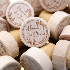 Crafts 100pcs Personalisierte DIY Wine Stopper Holz Gravures Hochzeitstag Geschenkweinflasche Stopper Company Party Logo Dekor Gunst