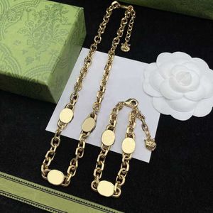 Corrente designer de moda designer carta pulseira para mulher presente conjunto 18k banhado a ouro colar brincos fornecimento jóias wpph