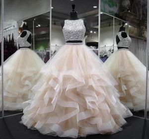 2019 Dwa kawałki kryształowe frezowanie bez pleców suknia balowa sukienki Quinceanera Sukiety plus size słodkie 16 sukienki debiutante 15 -letnia impreza formalna D6062745