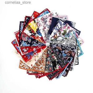 Handkerchiefs New style mens colorful Hank chieftain scarf retro flower Hank mens pocket square handle rose chieftain Paisley Y240326