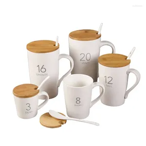 Tassen Schlichte, weiße, unglasierte Reise-Kaffeetasse aus Keramik mit Deckel und Löffel
