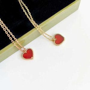 Pendant Necklaces Hot Selling Rose Gold Red Chalcedony Carnelian Love Heart-shaped Pendant Women Fashion Necklace Luxury Brand Jewelry Party GiftsC24326
