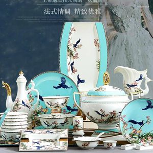 Servis uppsättningar Bone China Set Light Luxury Gold Edge Bowl Plate and Chopstick Combination Chinese Jingdezhen Ceramic Table Beware