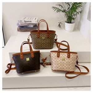 Il negozio Designer Wholesale Bags Classic Borse Bag 2024 New Fashion Versatile Old Flower Womens Texture di alta qualità Crossbody