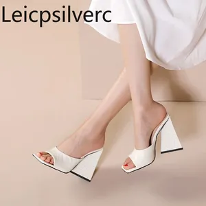 Chinelos femininos estilos 809 verão moda exposta plataforma de dedo do pé estilo de rua moderno sólido confortável plus size 34-43 601