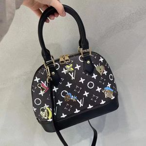 Designer Shell Bag Women's Shoulder Bag Luxury Crossbody Bag Mönstrad Black Bag Makeup Bag Luxury Lana Bag