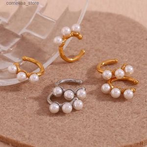 Ear Cuff Ear Cuff Stainless Steel Simple Three Pearl C-shaped Earbone Clip Earrings with High Quality Metal Minimalist Fashion Jewelry for Women Y240326