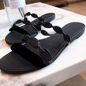 2024 Ny mode Sandal Slipper Kvinnor Luxur Designer tofflor Leisure inomhus full uppsättning tillbehör Summer tofflor för damplattform Sandaler med låda