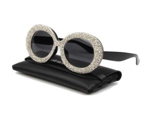 Óculos de sol Luxo Mulheres de grandes dimensões vintage Rhinestones Sun Glasses Round Frame Gradient Mirror Shobs para Oculos4547069