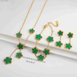 Earrings Necklace High Quality Stainless Steel Five Leaf Flower Women Jewelry Set Necklace Earrings Simple for Woman Cr Brand Jewelry L240323