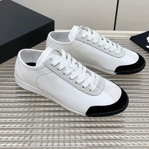 مصمم نسائي فستان أحذية ذهبية Goode Sneakers الصغيرة ذات الأحذية البيضاء الصغيرة جلد البقر حذاء غير رسمي