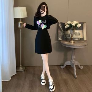 High End Feeling, Super Beautiful Hoodie Dress, Women's Autumn Slimming Temperament, Westernization, Age Reducing Waist Revealing Small Skirt