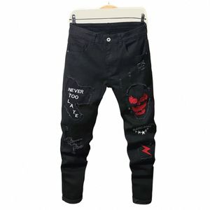 Streetwear Knee Risted Chuda dżinsy dla mężczyzn Hip Hop Fi Zniszczone Pole dziury Solidny kolor męski dżins