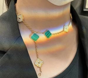 18k guldpläterad halsband för kvinnor designer 4/fyra bladklöver halsband mode av hög kvalitet lyx klassiker tio blommahalsband onyx skal pärlparti bröllop gåva