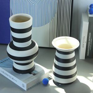 フィルムセラミックストライプ花瓶幾何学的な黒と白のストライプ水耕栽培フラワーアレンジメントホームデコレーションセラミック手工芸品