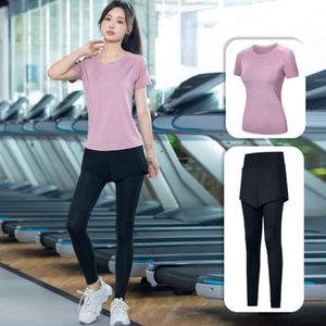 Flash Shipment of New Yoga Suit Set for Women Sports, Gym, Morning Running, Spring Summer Professional Quick Drying Clothes, Autumn Fashion and Slimming