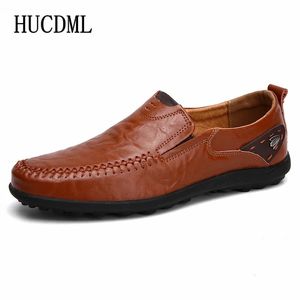 Läder Mens Loafers Bekväma slip-on-körning Casual Shoes Soft Bottom Big Size 38-47 Support Drop 240304