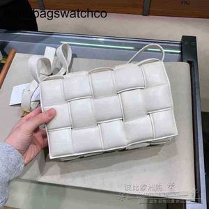 Bottegvenets Cassettes Bags мешки с кассетом кассет полос баодиайас Woven Messenger Подушка есть логотип