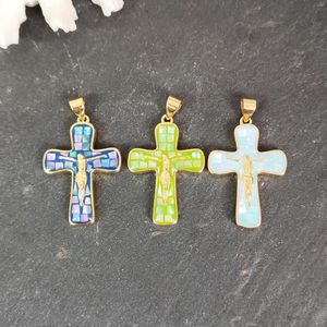 Pendant Necklaces 5pcs Colorful Green/Blue/Pink Cross Crucifix Charm Pearl Shell Charms For Christian Necklace Earring