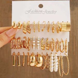 Hoop Huggie Gold Pearl Ring Earring Set Metal Pendant Earrings Retro Round Geometric Twisted Womens Fashion Jewelry Gifts 240326