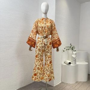 Kvinnors tvåbitar byxor 2024 Est Collection Top Qaulity Lantern långärmad blus och mitten av midjan flare Orange Floral Print Set