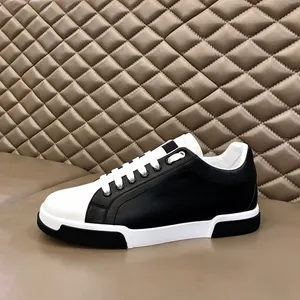 New mass Women Sapatos casuais tênis brancos tênis Itália Classic Stripe Stripe Splicing Bordery Walking Sports Platform Trainers com caixa EDJ0211