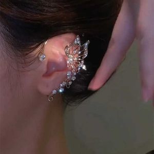 Ear Cuff Ear Cuff Fashionable and sparkling crystal elf butterfly ear cuffs unperforated clip earrings elegant female ear clips Y240326