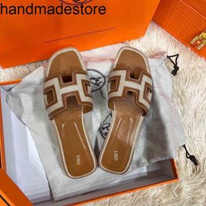 Designer Sandal Orans Slipper Classic Original Paris Female Summer Wear Color Matcing Leater Flat Bottomed Beac Soes H-saped Flip Flops