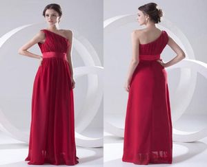 Immagini reali Abito da damigella d'onore in chiffon economico rosso scuro Una spalla Senza schienale Abiti da damigella d'onore Abiti da sposa economici Lunghi ZPT208521599