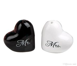 Festlig hjärtformad bröllopsfavor Gifts Hjärtformade Mr Salt Pepper Shaker 2PCS1set KD14083181