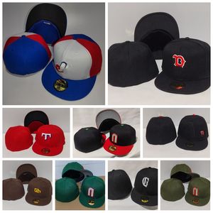 2024 unisex monterad baseball monterad hatt fläktens kungblå mix orderstorlek stängd platt räkning bas boll snapback caps ben chapeau rosa brim