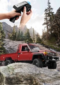 Elektrik/RC Araba En Yeni Mn82 RC Araba 1 12 Tam Ölçekli Kamyon 2.4G 4wd off-road paletli araba kontrol edilebilir farlar uzaktan kumanda oyuncakları T240325