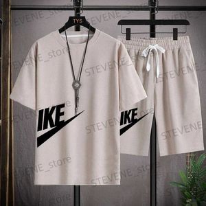 Tute da uomo Estate Set da uomo Moda Tuta coreana da uomo T-shirt corta Slve + Pantaloncini sportivi Completo da uomo Abbigliamento casual da uomo Set da jogging da uomo T240326