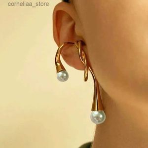 Ear Cuff Orecchini irregolari con curva liquida clip orecchini di perle placcati oro 18 carati impermeabili adatti per perforazione NS femminile Y240322