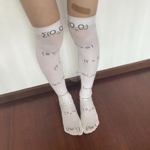 女性靴下Ruibbit Grunge White Graffiti Letter Print Long Harajuku over Knee Thigh High Stockings Y2K Cosplay Cute Kawaii