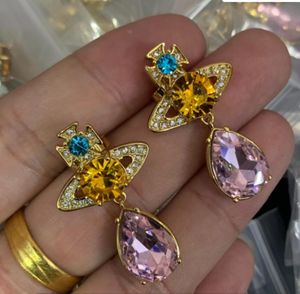 Micro Inlays Crystal Diamonds Zircon Womens Earrings Stud Western Queen Star Starry Color Diamond Female Earring Designer Smycken Shiny Non-B-blekande ER098
