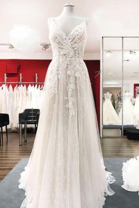 Modern Lace Tulle Wedding Dresses A Line V Neck Appliques Ruffles Long Bridal Gowns Western Country Garden Bohemian Robes de mariage BC18474