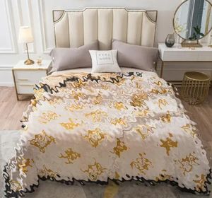Cobertor atacado grosso tecido de pele de vison flanela dupla ar condicionado cobertor folha cama raschel capa de sofá cobertor qualidade superior