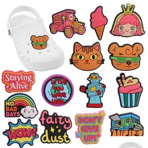 Części butów akcesoria hurtowe 100pcs pvc bez złego dnia dziewczyna niedźwiedź samochód cupcake lody decle Dekoracje do bransoletki dhtjg