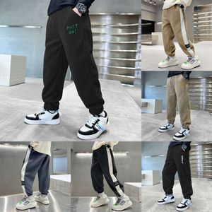 Nya pojkar byxor 2023 Spring Autumn Sweatpants for Kids Thicken Teenager School Joggers Barn Sportkläder 4-14 år