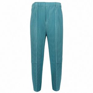 2024 Spring Miyake Men's Casual Pants Pleated Sports Overall High-klass Löst Drape Men Clothing LG Trousers veck Pantale P4EQ#