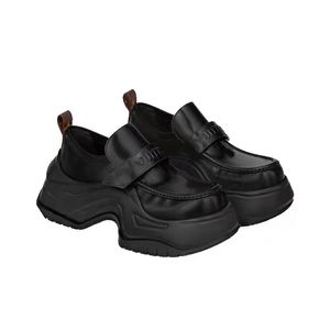 Lekkie luksusowe buty damskie z projektantem butów swobodne buty na zewnątrz Sole Platforma Schuhe Solid Black Walk Floor Scarpe