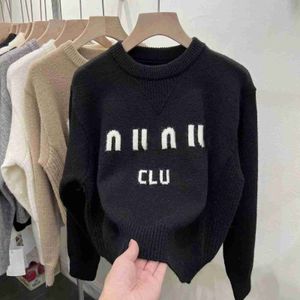 Designer women's sweater round neck pullover sweater women's autumn and winter lazy new fashion trend letter short hooded sweater knitted vintage shirt top