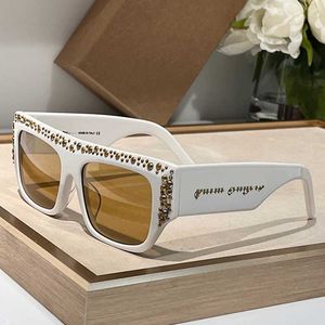 Occhiali da sole quadrati da donna di marca PERI008S Occhiali da sole da donna di lusso UV400 con luce polarizzata Occhiali da sole con montatura in acetato bianco Decorazione con perle dorate Occhiali con logo in oro