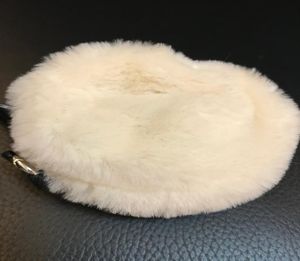 Fashion mini soft makeup bag classic winter white fur party bag flannel with chain plush cute cross body case2773173